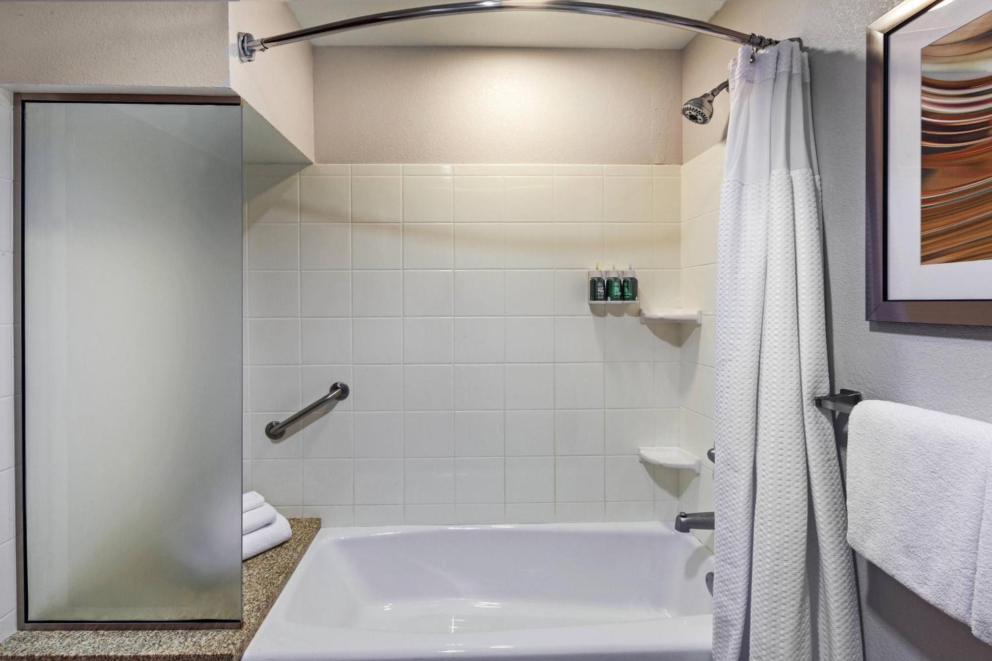 Courtyard By Marriott Tulsa Woodland Hills Otel Dış mekan fotoğraf