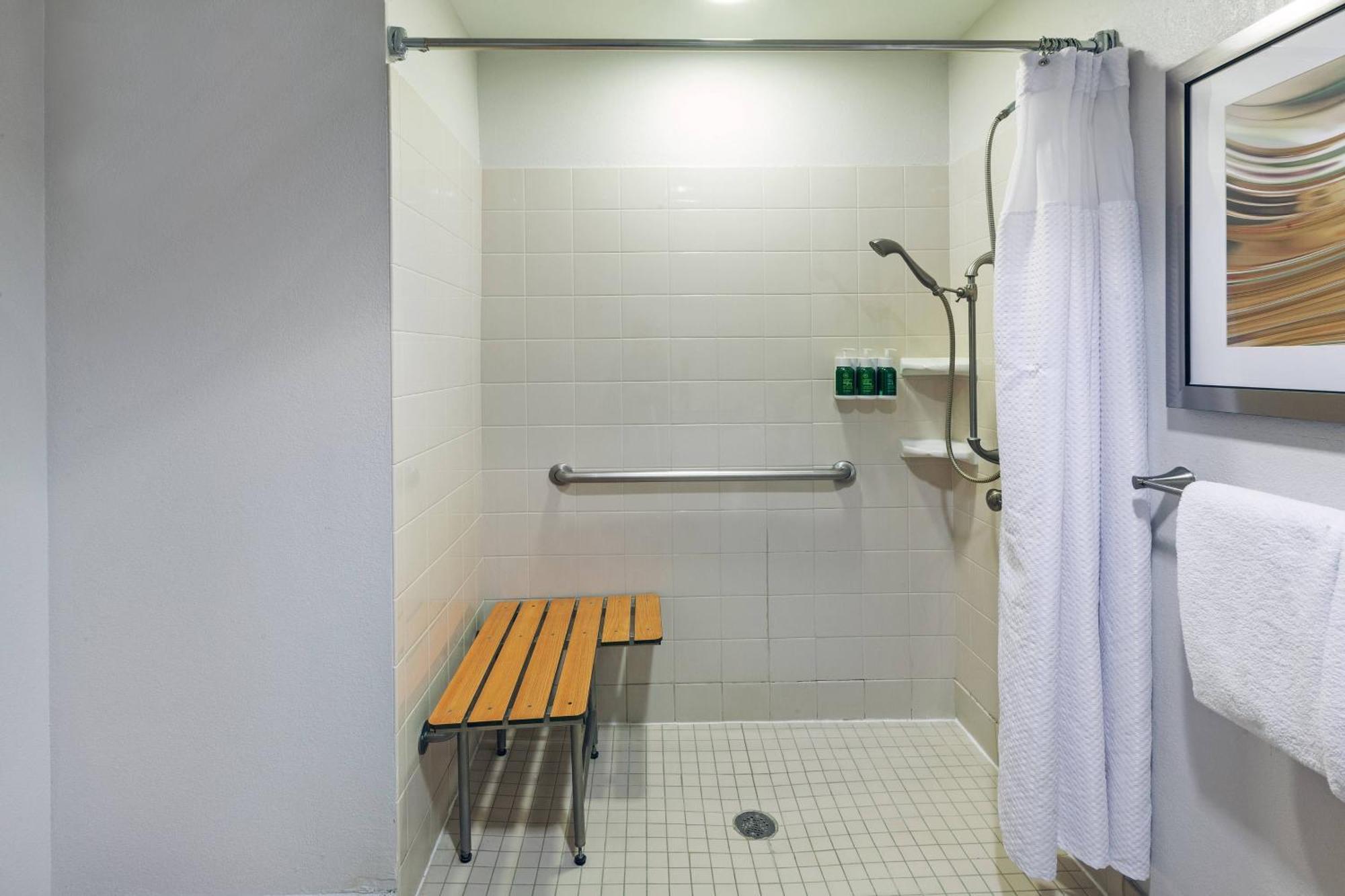 Courtyard By Marriott Tulsa Woodland Hills Otel Dış mekan fotoğraf