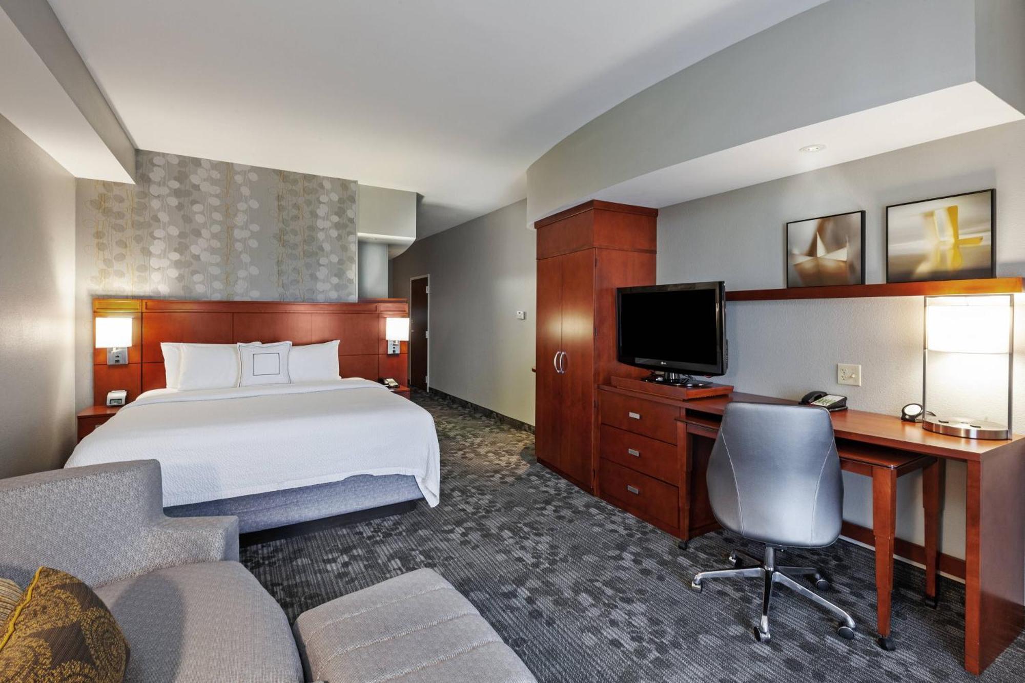 Courtyard By Marriott Tulsa Woodland Hills Otel Dış mekan fotoğraf