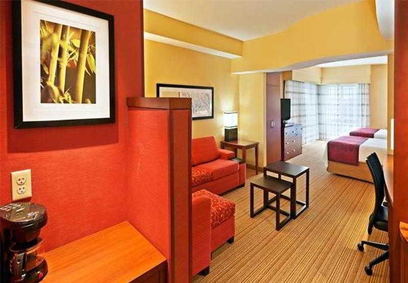 Courtyard By Marriott Tulsa Woodland Hills Otel Dış mekan fotoğraf